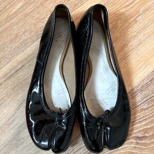 MAISON MARTIN MARGIELA Tabi Flats 38 Black Patent